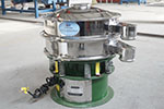 600型三次元振動篩，產(chǎn)量可達500kg/h。