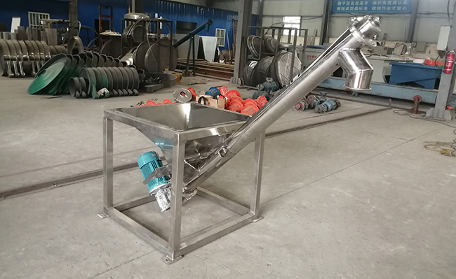 ls螺旋輸送機(jī)：型號齊全，結(jié)構(gòu)簡單，占地面積小，輸送能力強(qiáng)。